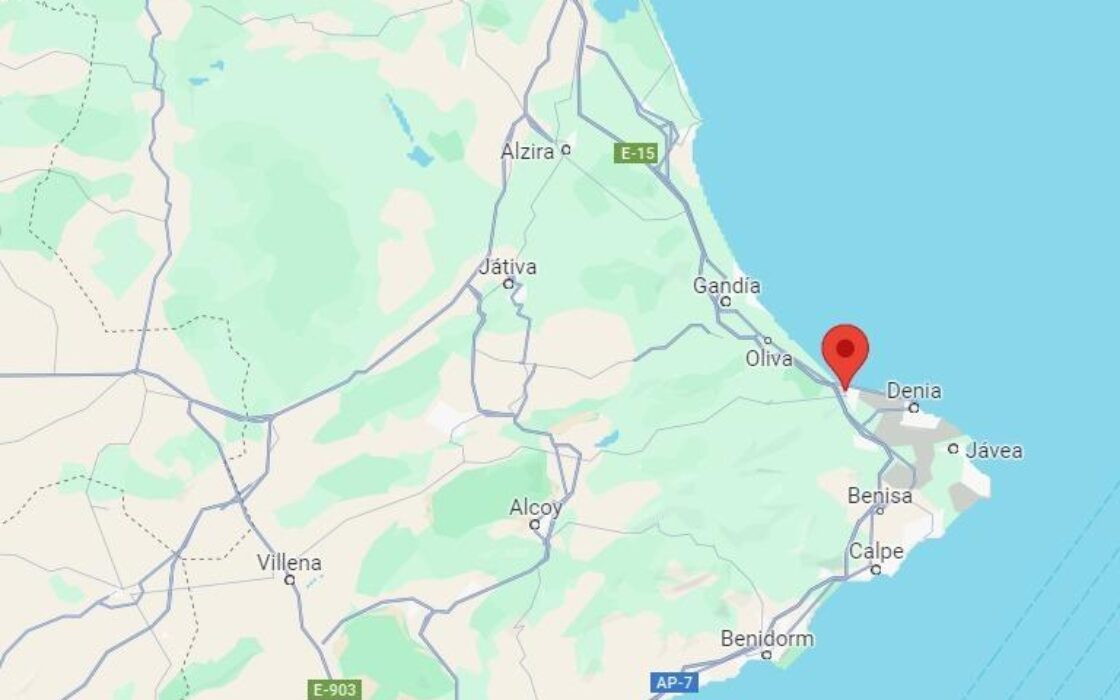 Нові будинки в Ель-Верджері біля моря з великими терасами