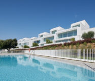 Трикімнатні апартаменти в Сотогранде з терасою 200.8 кв.м