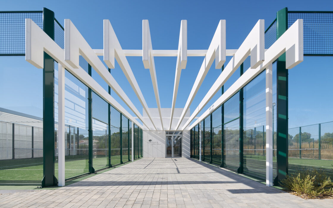 Трикімнатні апартаменти в Сотогранде з терасою 200.8 кв.м