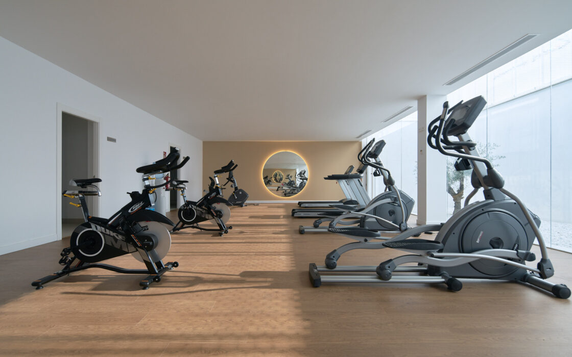 Трикімнатні апартаменти в Сотогранде з терасою 200.8 кв.м