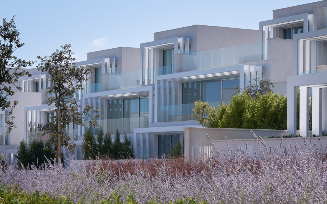 Трикімнатні апартаменти в Сотогранде з терасою 200.8 кв.м