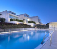 Трикімнатні апартаменти в Сотогранде з терасою 200.8 кв.м