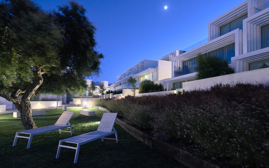 Трикімнатні апартаменти в Сотогранде з терасою 200.8 кв.м