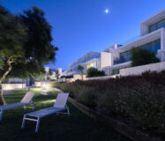 Трикімнатні апартаменти в Сотогранде з терасою 200.8 кв.м