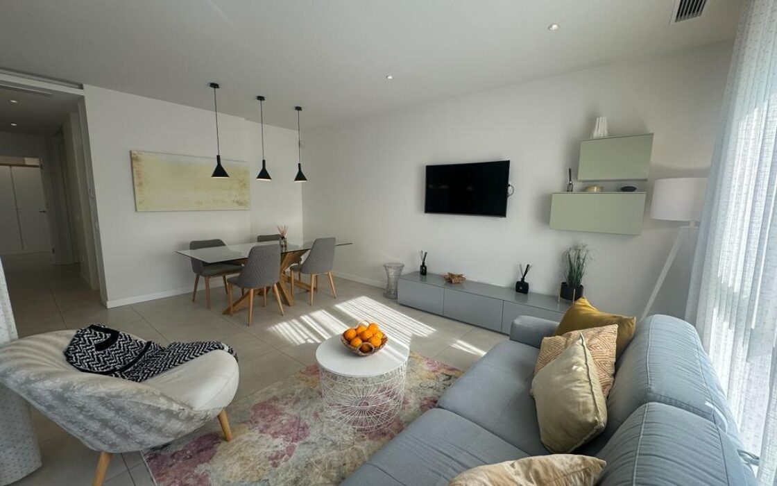 Продається квартира 101 кв.м з терасою в Оріуела Коста