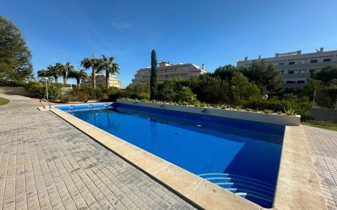 Продається квартира 101 кв.м з терасою в Оріуела Коста