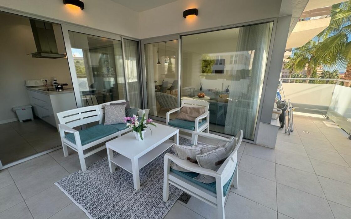 Продається квартира 101 кв.м з терасою в Оріуела Коста