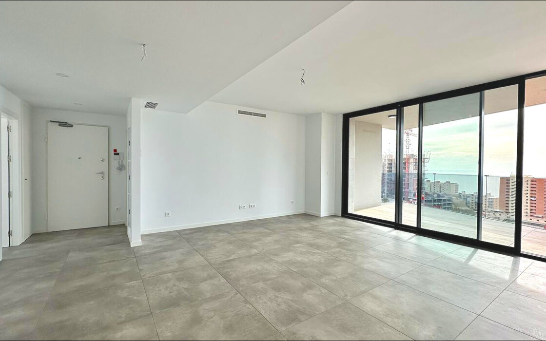 Новая квартира с видом на море в Бенидорме 180 кв.м