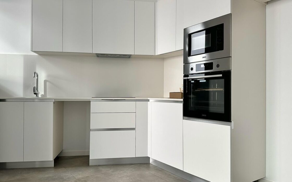 Новая квартира с видом на море в Бенидорме 180 кв.м