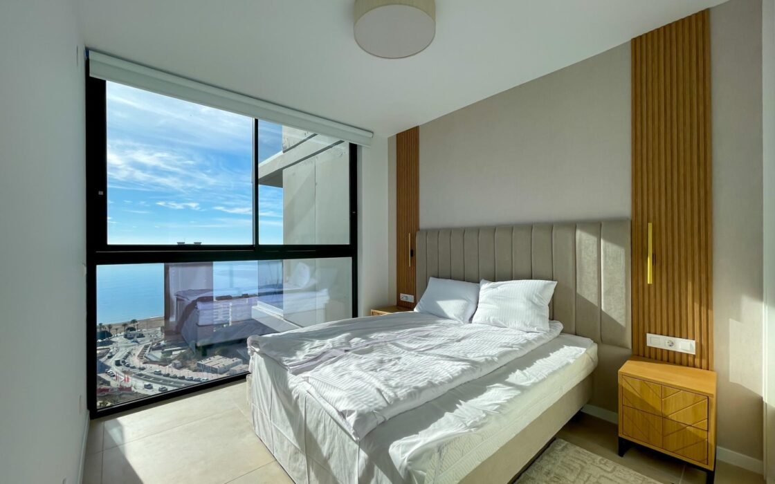 Новая квартира с видом на море в Бенидорме 180 кв.м