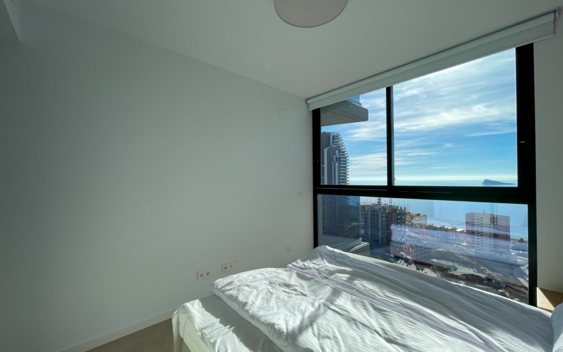 Новая квартира с видом на море в Бенидорме 180 кв.м