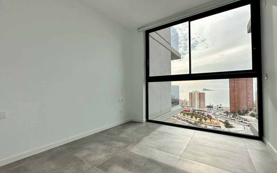 Новая квартира с видом на море в Бенидорме 180 кв.м