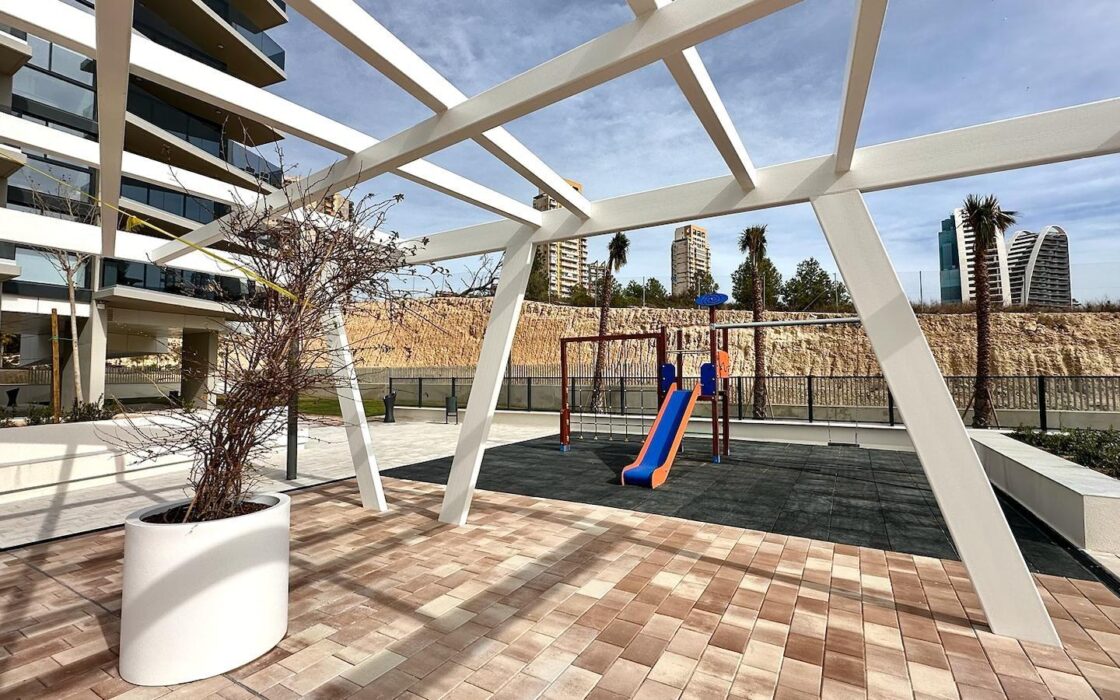 Новая квартира с видом на море в Бенидорме 180 кв.м