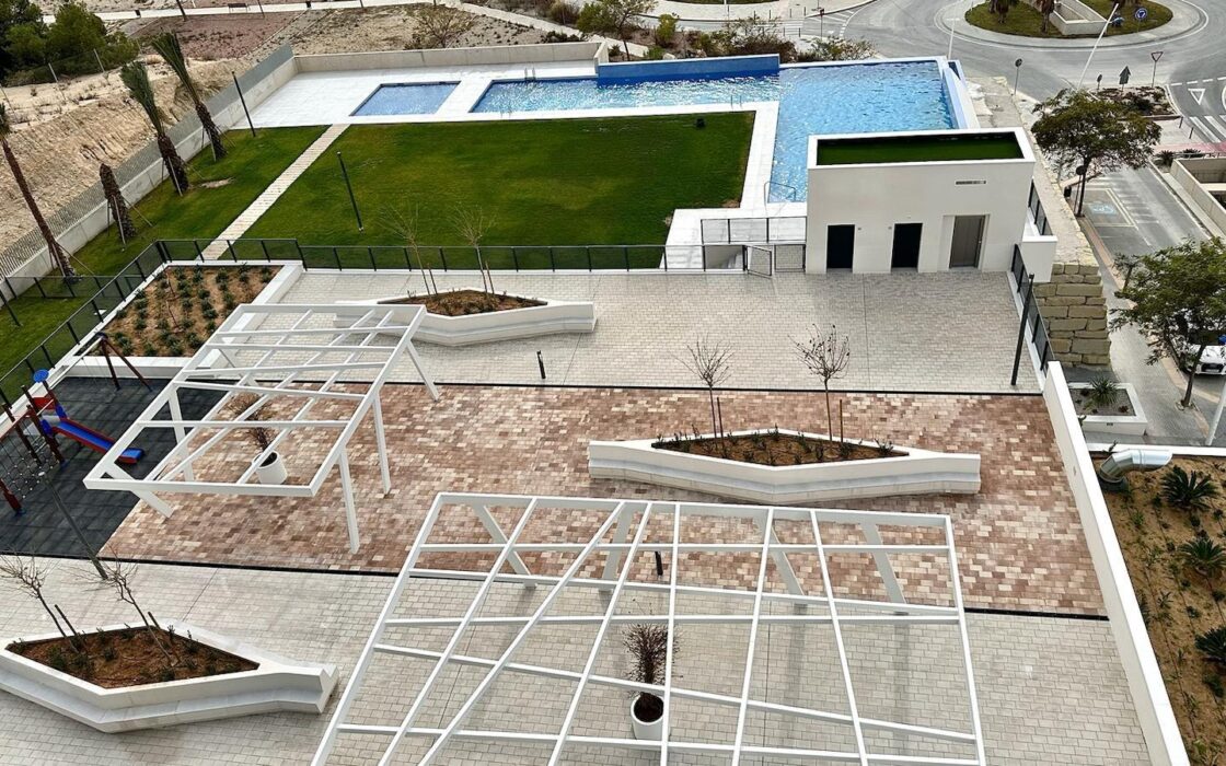 Новая квартира с видом на море в Бенидорме 180 кв.м