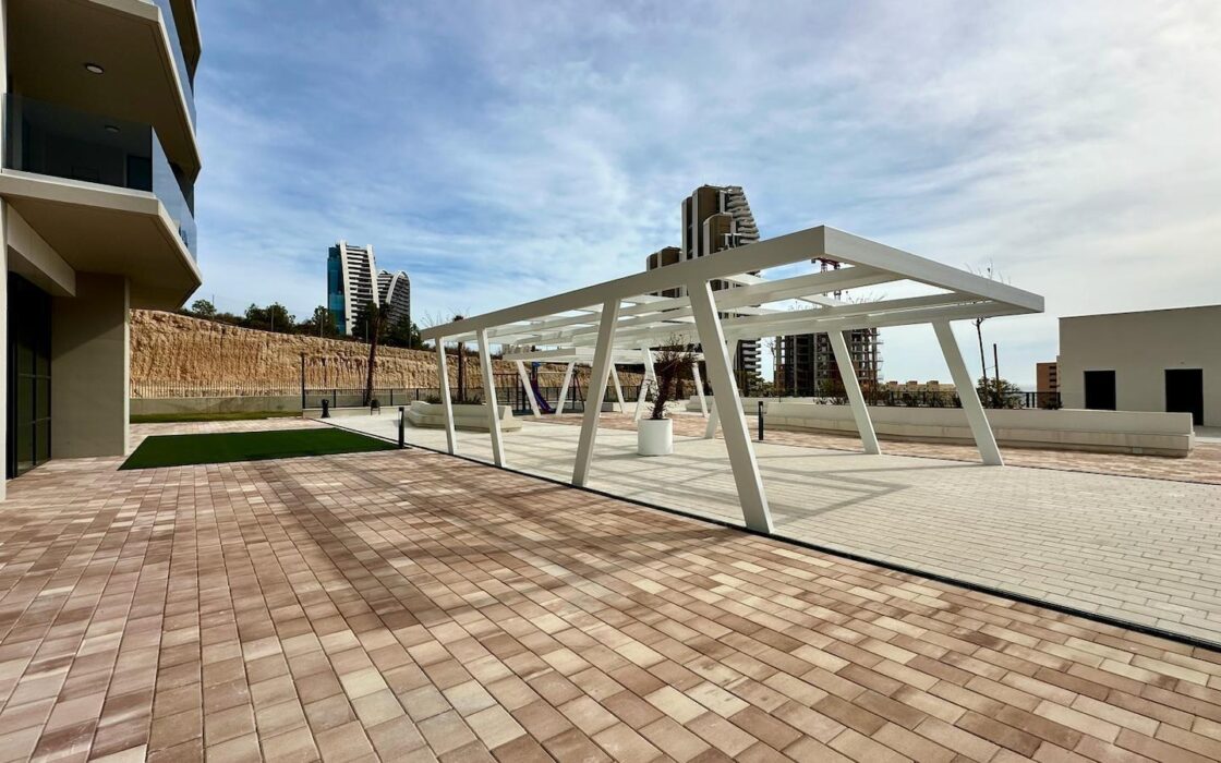 Новая квартира с видом на море в Бенидорме 180 кв.м