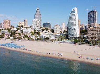 Роскошные апартаменты у моря в Бенидорме 107 кв.м с террасой