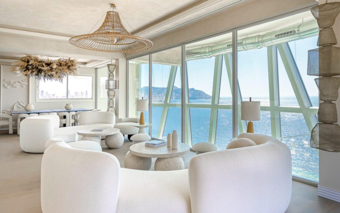 Роскошные апартаменты у моря в Бенидорме 107 кв.м с террасой