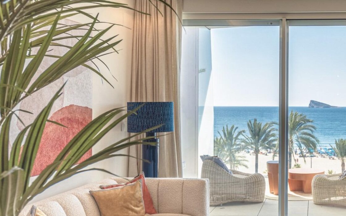 Роскошные апартаменты 2-3 спальни на первой линии Бенидорма