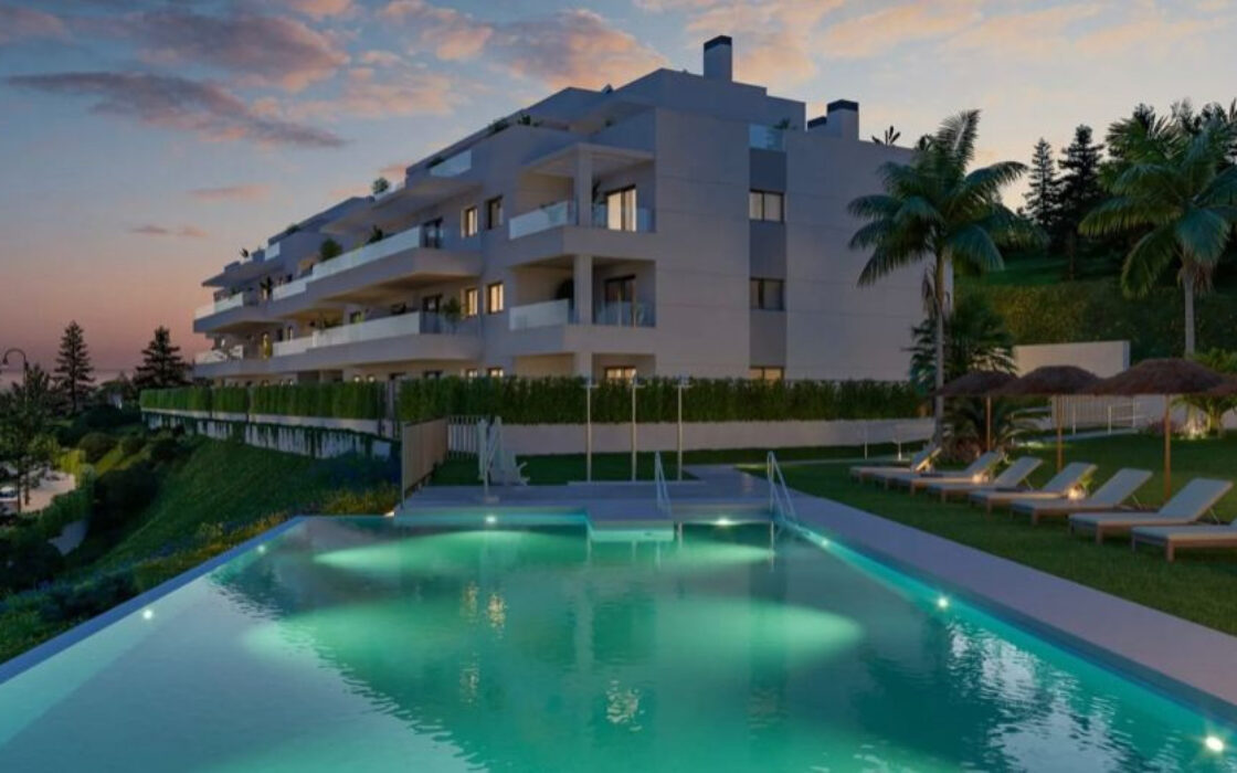 Трехкомнатные апартаменты с террасой в Кала-де-Михас 133 кв.м