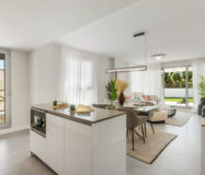 Трехспальные апартаменты в новостройке Михас Коста с террасой