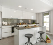 Трехспальные апартаменты в новостройке Михас Коста с террасой