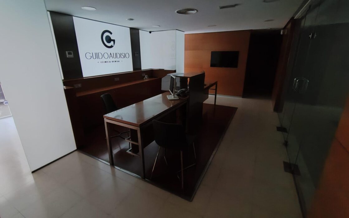 Стара клініка в Коста-Бланці 196 кв.м для офісу або житла