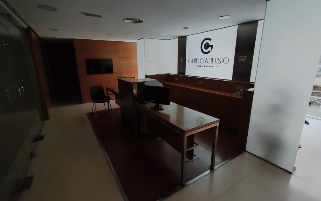 Стара клініка в Коста-Бланці 196 кв.м для офісу або житла