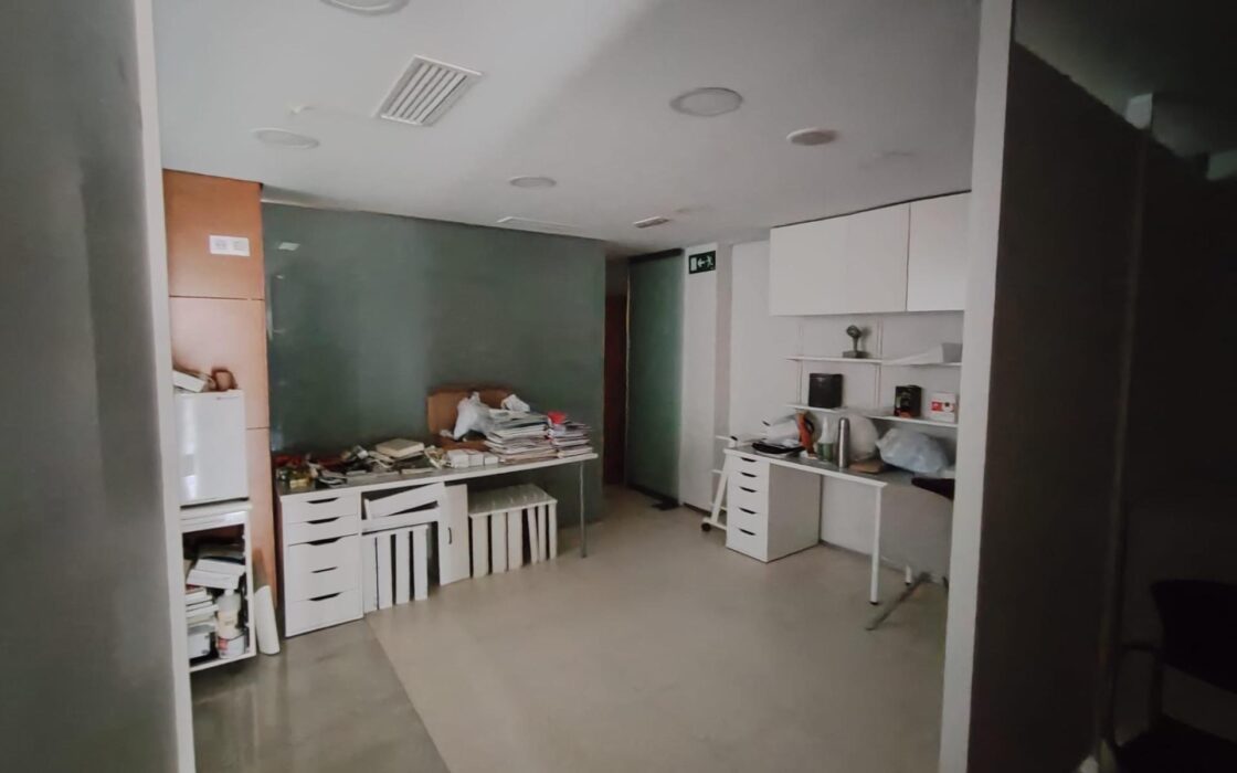 Стара клініка в Коста-Бланці 196 кв.м для офісу або житла