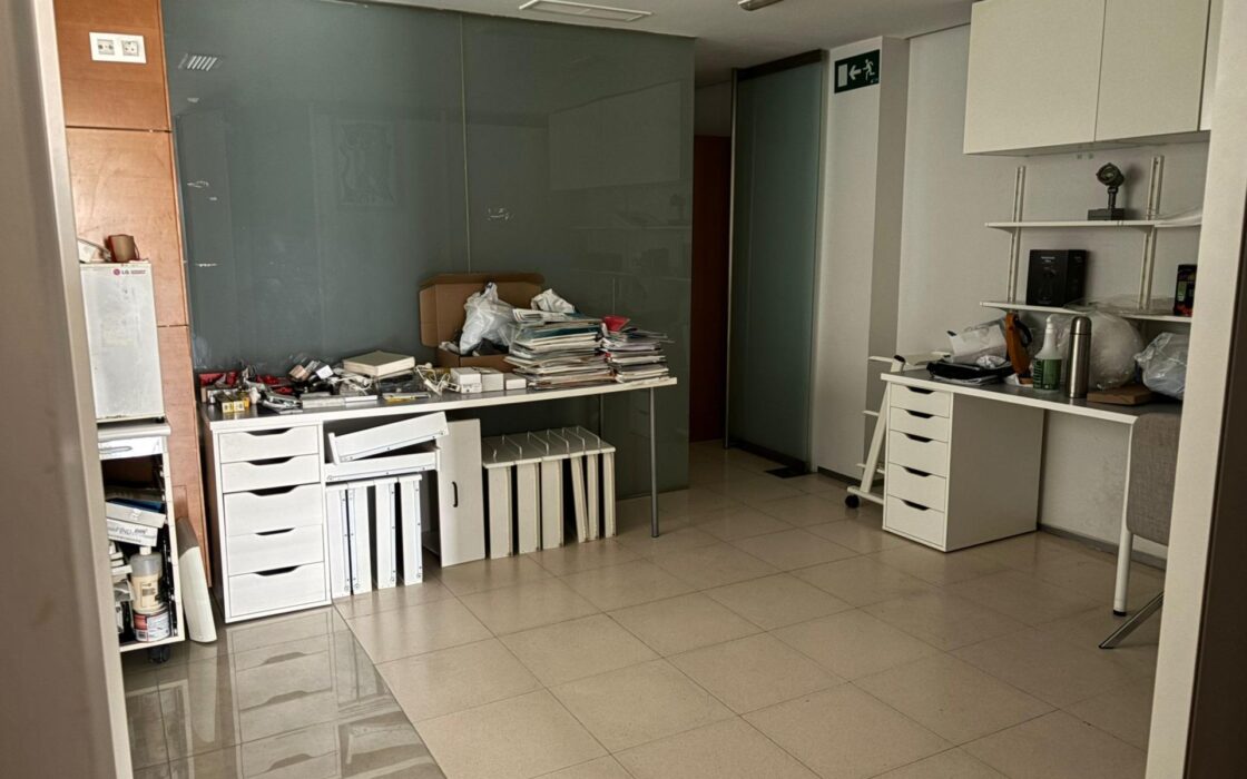 Стара клініка в Коста-Бланці 196 кв.м для офісу або житла