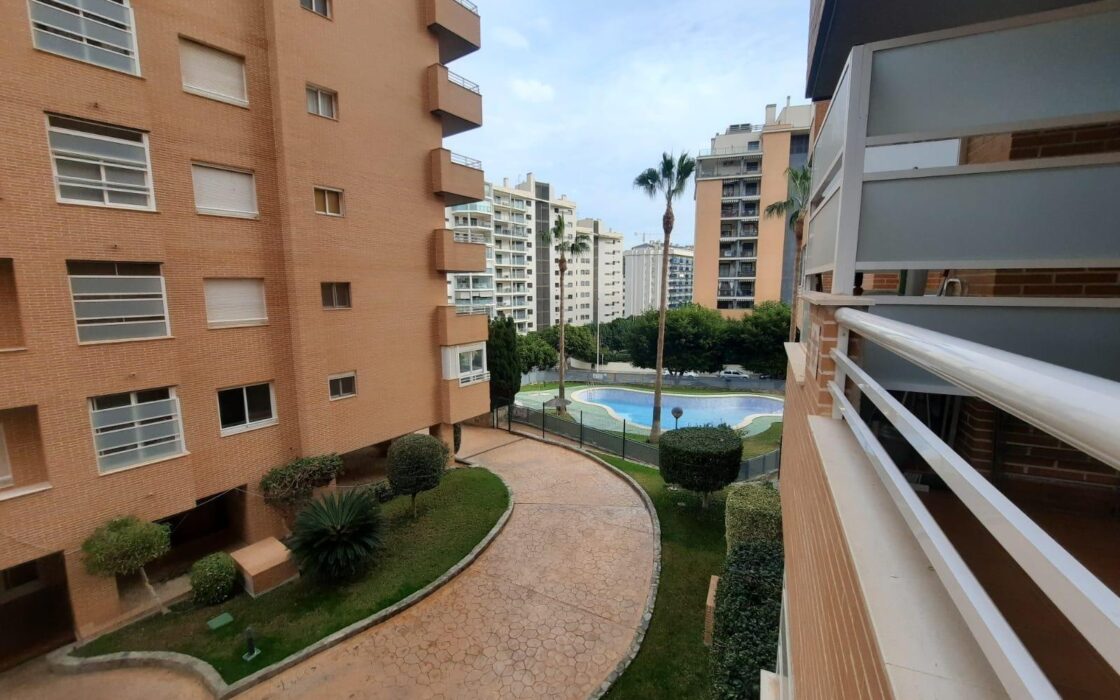 Квартира з терасою в Ла Кала де Финестрат 69 кв.м