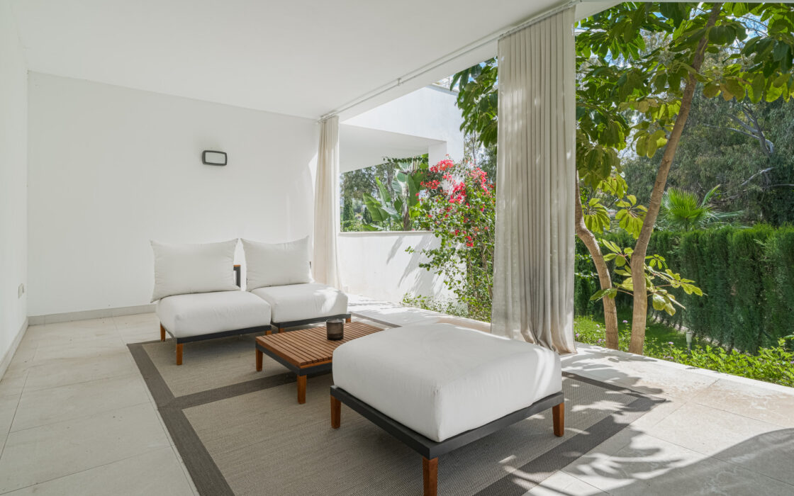 Современные апартаменты с террасой в Марбелье 192 кв.м