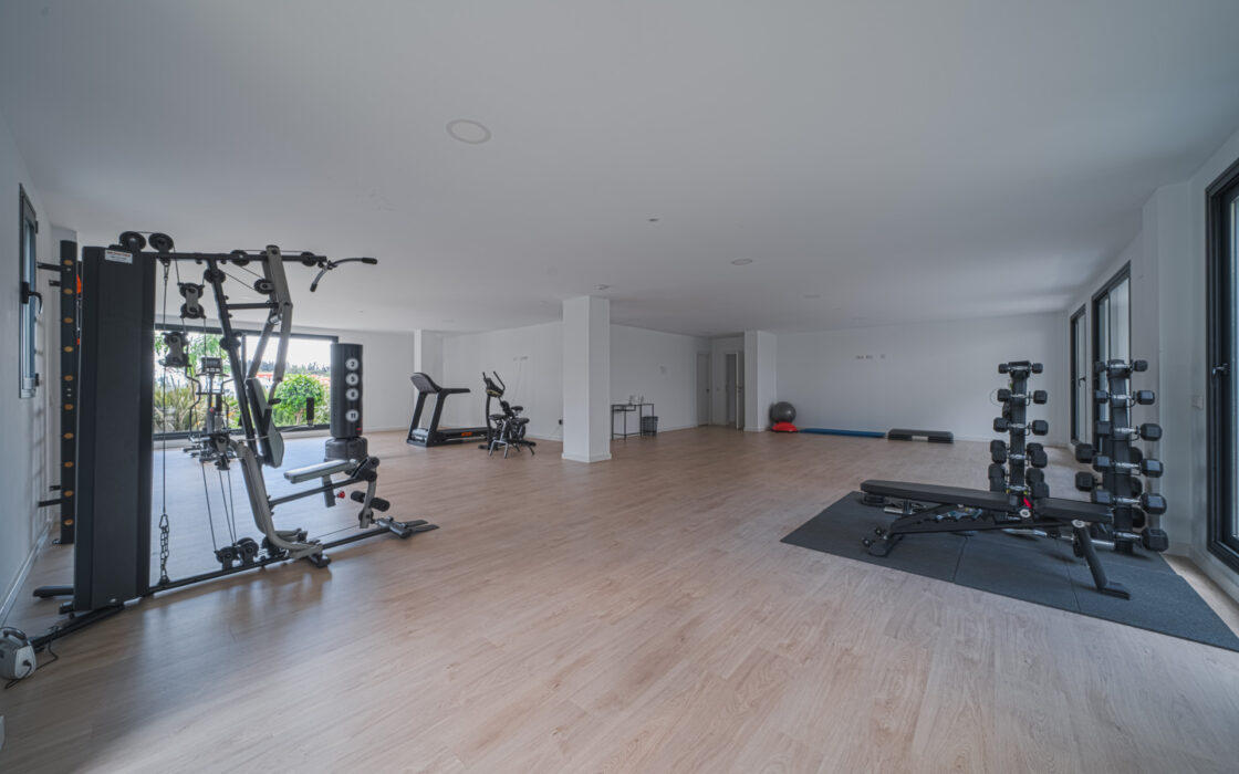 Современные апартаменты с террасой в Марбелье 192 кв.м