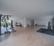 Современные апартаменты с террасой в Марбелье 192 кв.м