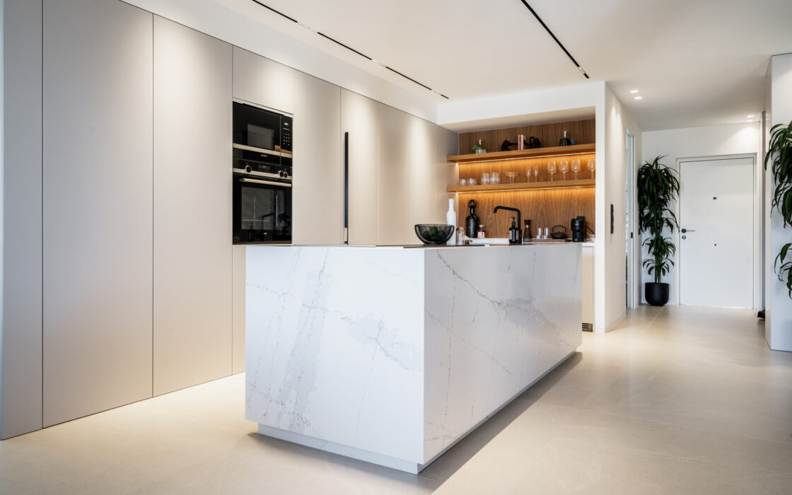 Потрясающие апартаменты с террасой и видом на море, 127 кв.м