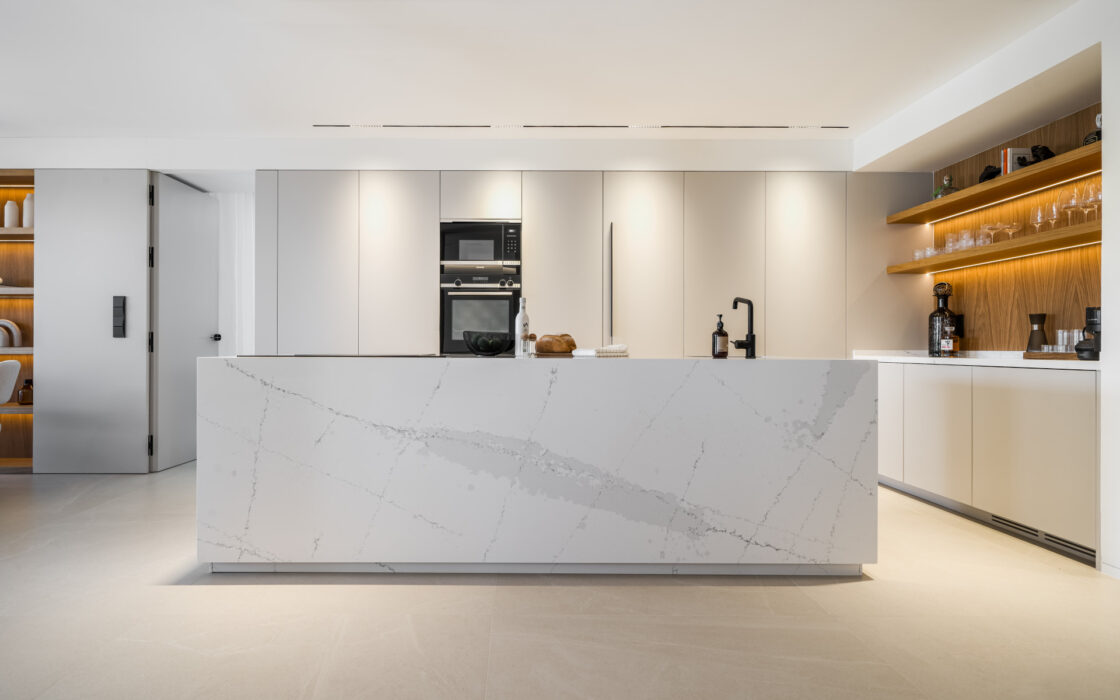 Потрясающие апартаменты с террасой и видом на море, 127 кв.м