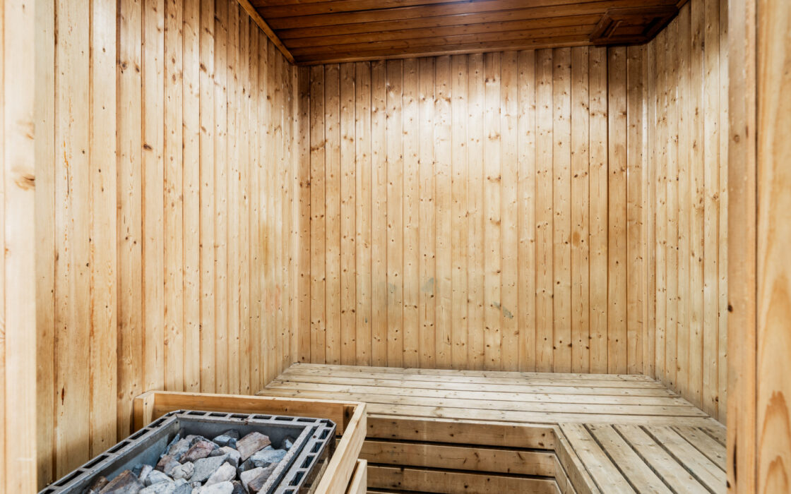 Апартаменти 110 кв.м з терасою біля моря в Іспанії