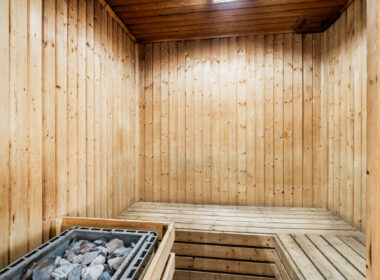 Апартаменти 110 кв.м з терасою біля моря в Іспанії