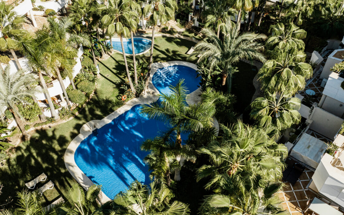 Апартаменти 110 кв.м з терасою біля моря в Іспанії