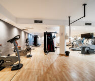 Апартаменти 110 кв.м з терасою біля моря в Іспанії