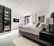 Апартаменти 110 кв.м з терасою біля моря в Іспанії