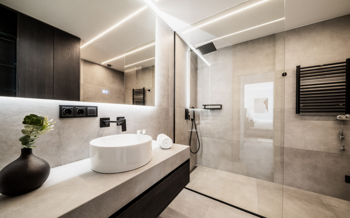 Апартаменти 110 кв.м з терасою біля моря в Іспанії