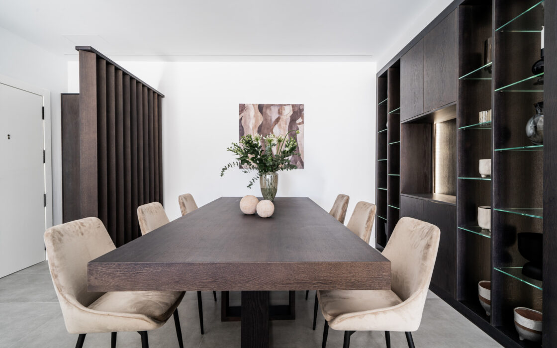 Апартаменти 110 кв.м з терасою біля моря в Іспанії