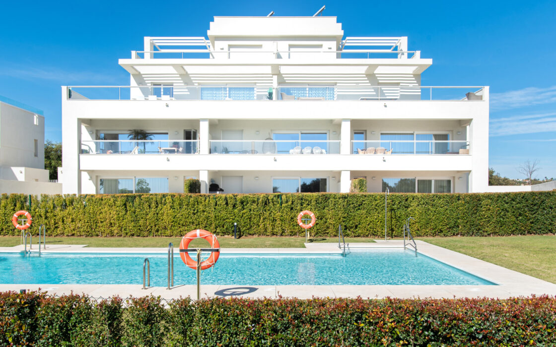 Нова 3-кімнатна квартира з панорамним видом на море Сотогранде