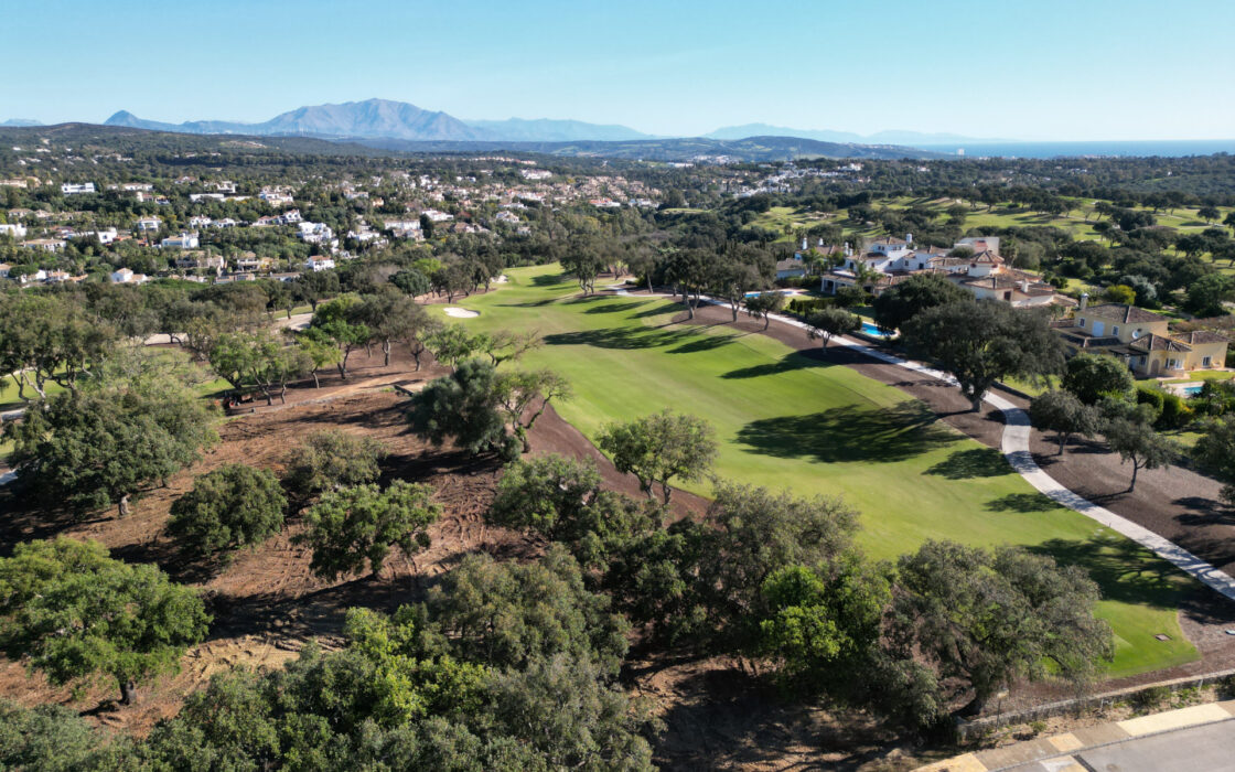 Нова 3-кімнатна квартира з панорамним видом на море Сотогранде