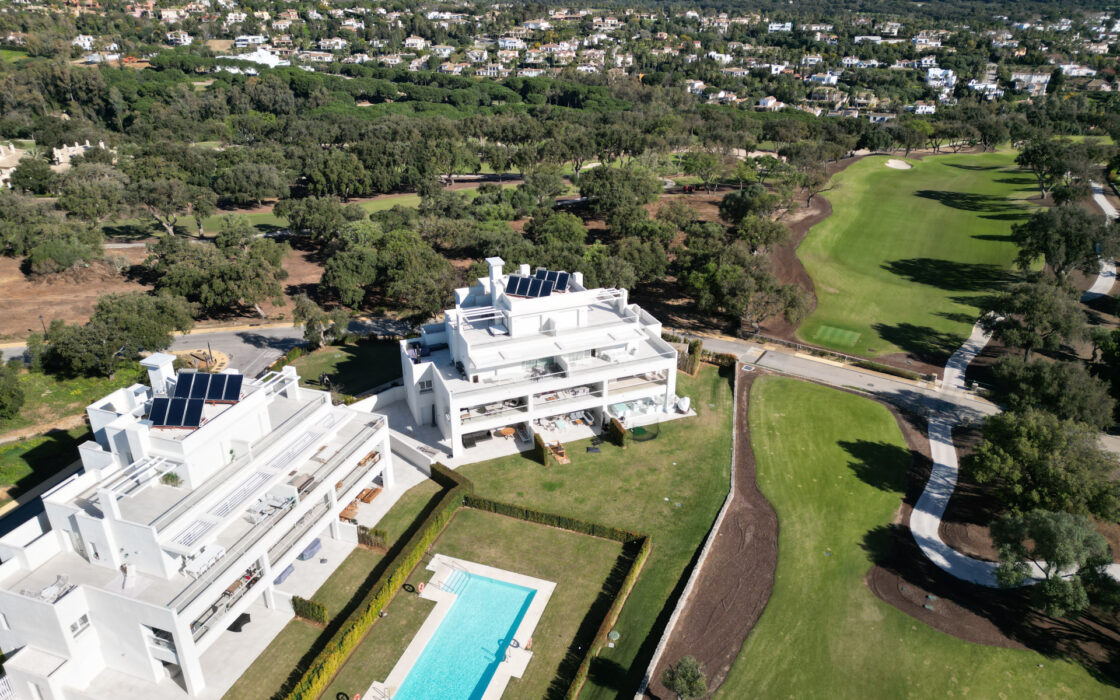 Нова 3-кімнатна квартира з панорамним видом на море Сотогранде