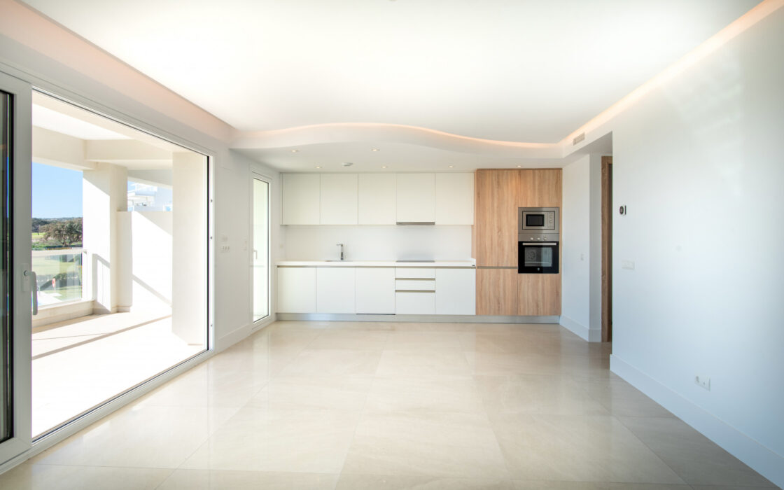 Нова 3-кімнатна квартира з панорамним видом на море Сотогранде