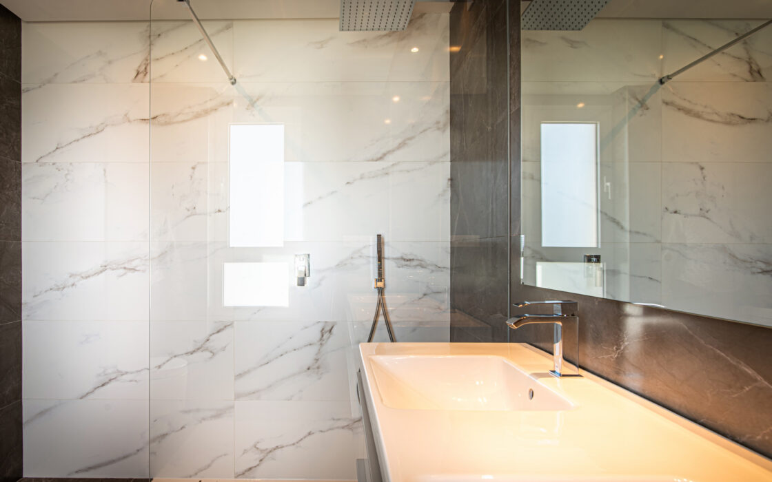 Нова 3-кімнатна квартира з панорамним видом на море Сотогранде