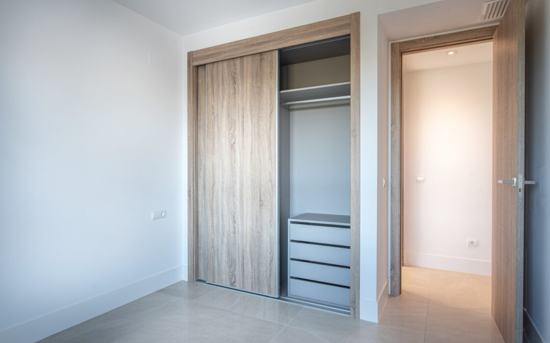 Нова 3-кімнатна квартира з панорамним видом на море Сотогранде