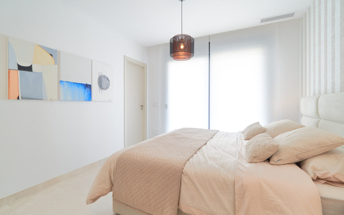 2-спальні апартаменти в Естепоні з терасою 140.62 кв.м