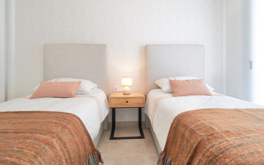 2-спальні апартаменти в Естепоні з терасою 140.62 кв.м